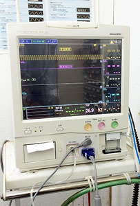 かものはし動物病院：手術用モニター